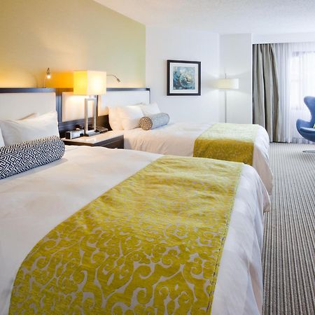 The Hollis Halifax - A Doubletree Suites By Hilton Esterno foto