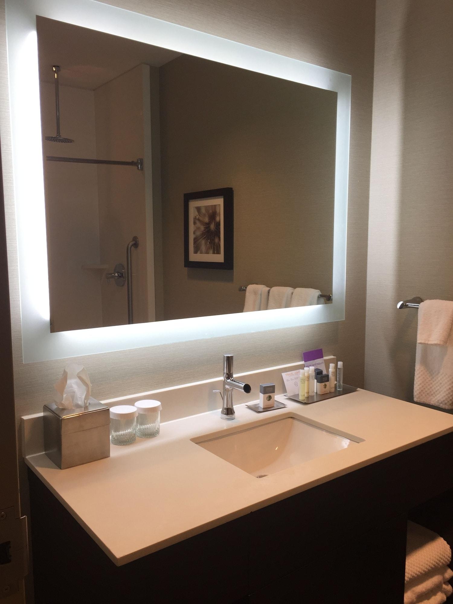 The Hollis Halifax - A Doubletree Suites By Hilton Esterno foto