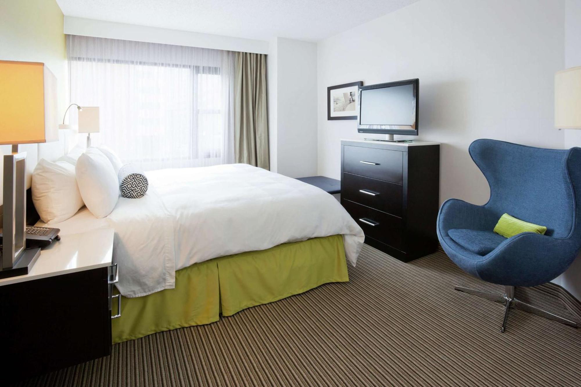 The Hollis Halifax - A Doubletree Suites By Hilton Esterno foto