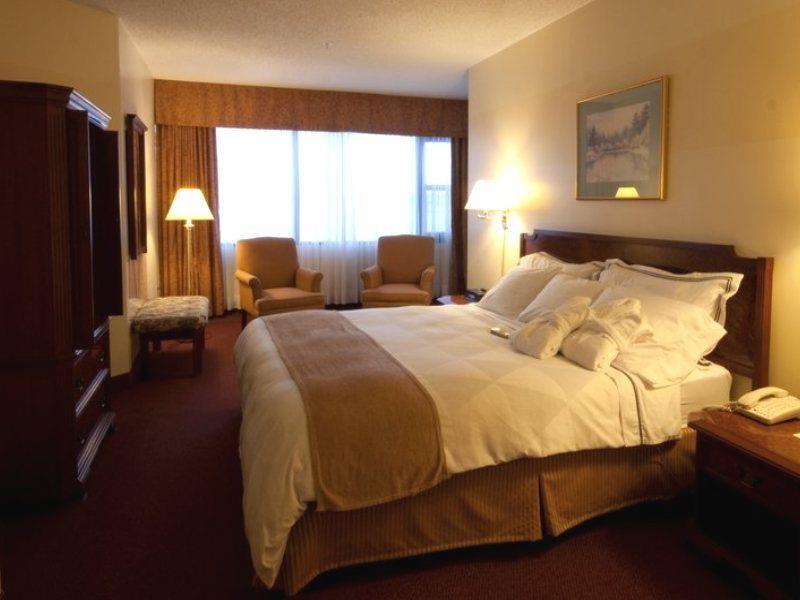 The Hollis Halifax - A Doubletree Suites By Hilton Esterno foto